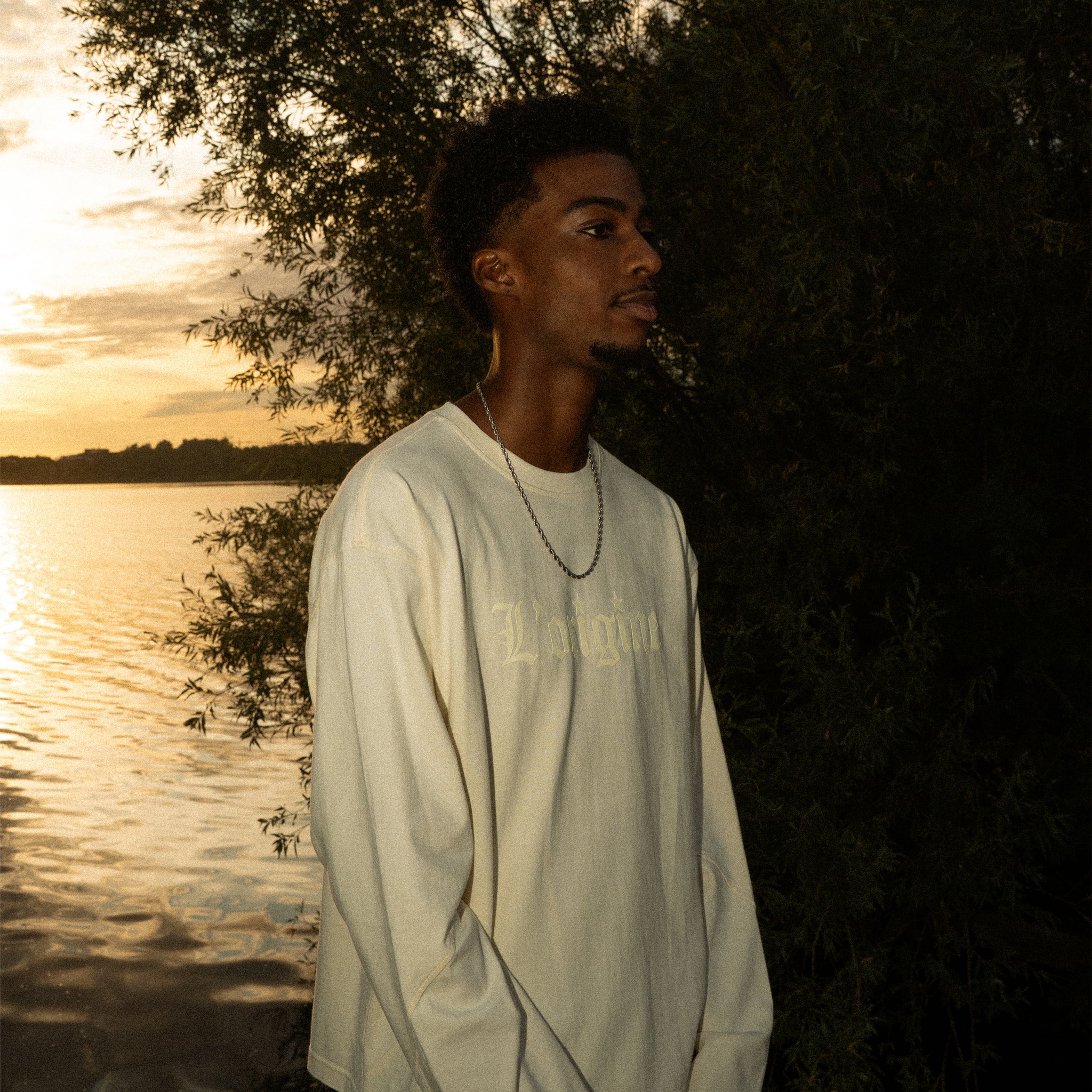 Ray LS Old Script Washed Vanilla